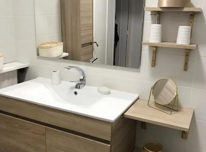 Climatisé F3 Proche Port Et Aéroport Ajaccio (Corsica)